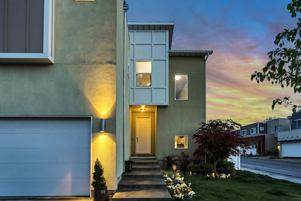 Mortgage Rates May Top 7% This Fall: An Owner's Plan